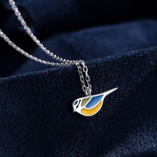 Petit collier pendentif d’oiseau de mésange bleue en argent sterling, collier d’oiseau de mésange bleue argentée, collier d’oiseau d’argent, collier d’oiseau d’émail