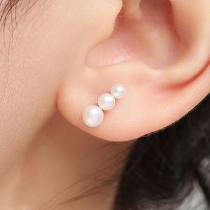 Natural Pearl Trio Stud Earrings in Sterling Silver, Freshwater Pearl Mini Bar Earrings, Silver or Gold, Pearl Earrings, Pearl Stud