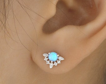 Boucles d'oreilles à tige en opale bleue d'inspiration vintage, boucles d'oreilles Lab Opal Halo CZ, boucles d'oreilles en opale simulée