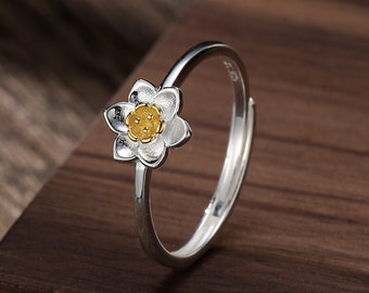 Sterling Silver Daffodil Flower Ring, Adjustable Size, Daffodil Ring ring, Silver and Gold Flower Ring, Dainty and Delicate