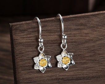 Boucles d'oreilles pendantes fleur jonquille en argent sterling, or partiel, créoles fleur, boucles d'oreilles floral jonquille