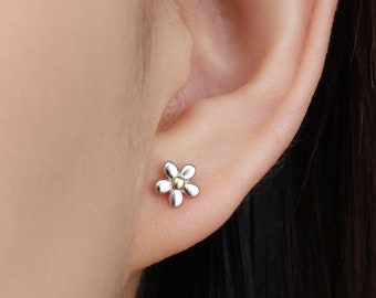 Piccoli orecchini a bottone con fiore del nontiscordardime in argento sterling, graziosi orecchini a fiore, piccoli orecchini a fiore, orecchini floreali