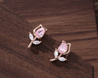 Boucles d'oreilles en argent sterling avec tulipe CZ, argent, or ou or rose, boucles d'oreilles tulipe rose, boucles d'oreilles florales, boucles d'oreilles fleurs, nature