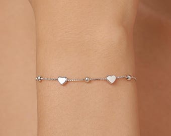 Heart Charm Bracelet in Sterling Silver, Floating Heart Bracelet, Silver Heart Bracelet, Tiny Heart Bracelet, Heart Motif Bracelet