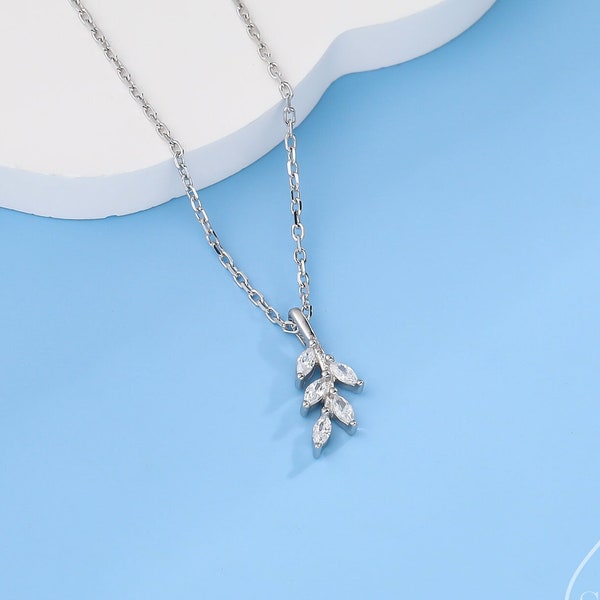 Winzig kleine CZ Blatt Anhänger Halskette aus Sterling Silber, Olivenblatt Halskette, Olivenzweig Halskette, Natur inspiriert