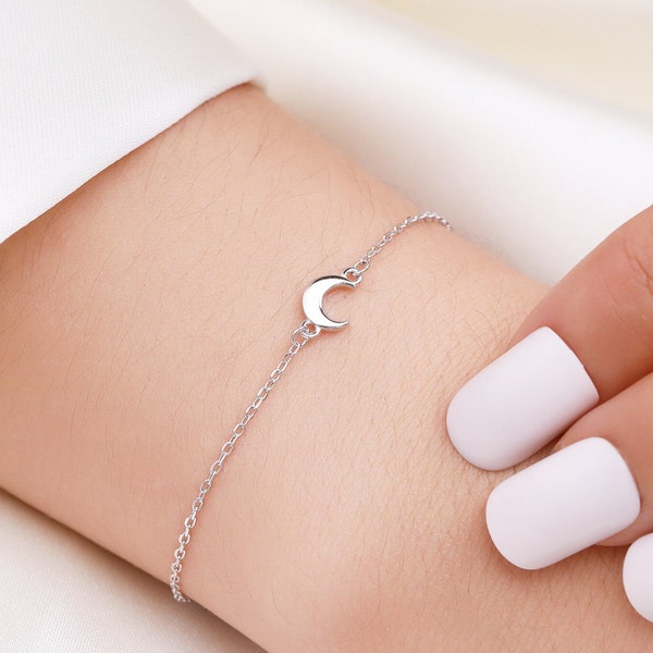 Extra Tiny Crescent Moon Bracelet in Sterling Silver, Single Silver Moon Bracelet, Moon Jewellery, Moon and Star