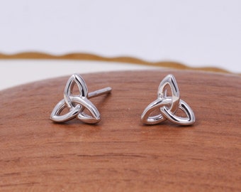 Sterling zilveren kleine Trinity Knot Stud Oorbellen, Keltische Ierse Trinity Infinity sieraden