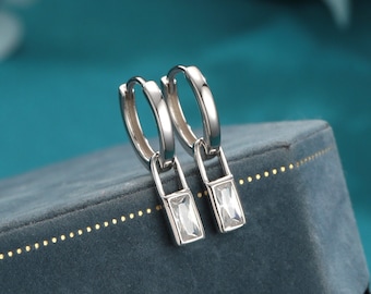Baguette CZ Huggie Hoop in Sterling Silber, Silber oder Gold, Diamant CZ Minimalist Creolen, abnehmbar und austauschbar,