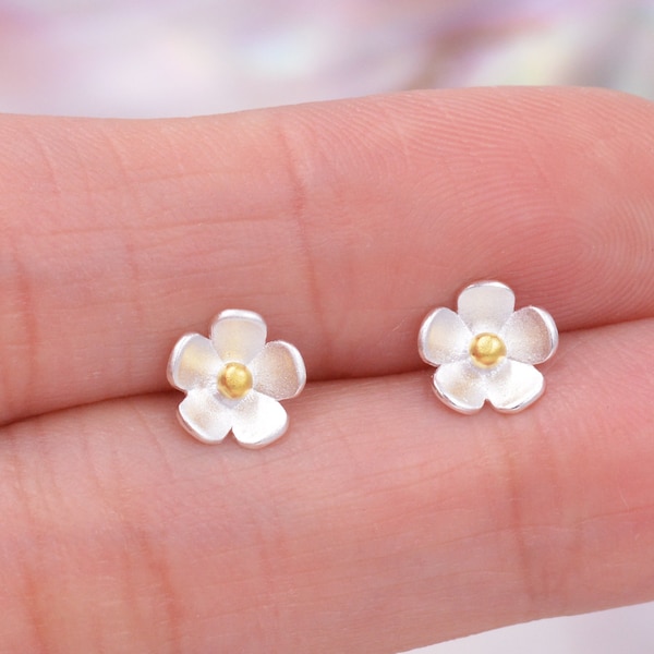 Sterling Silver Forget-me-not Flower Stud Earrings, Nature Inspired Blossom Earrings, Cute and Quirky