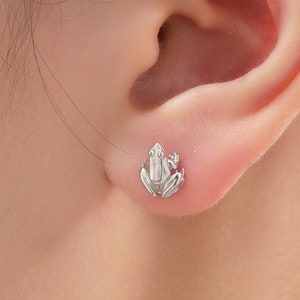 Tiny Sitting Frog Stud Earrings in Sterling Silver, Tree Frog Earrings, Silver or Gold or Rose Gold, Rain Forest Frog Nature Inspired