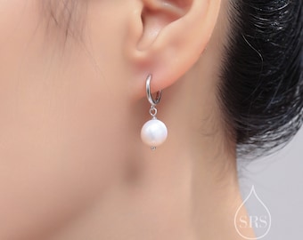 Boucles d'oreilles Huggie Hoop en argent sterling avec perle baroque, boucles d'oreilles pendantes avec plaque en or 18 carats, véritables perles d'eau douce, perles irrégulières J32