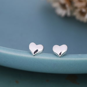 Litet par hjärtformade örhängen i sterlingsilver, enkel örhänge, silver och roséguld, minimalistiska och snygga
