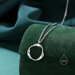 Mobius Circle Pendant Necklace in Sterling Silver, Silver or Gold, Delicate Mobius Strip Geometric Necklace