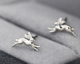 Extra kleine springende Hasen-Ohrstecker aus Sterlingsilber, kleine Hasen-Kaninchen-Ohrringe, von der Natur inspirierte Tierohrringe