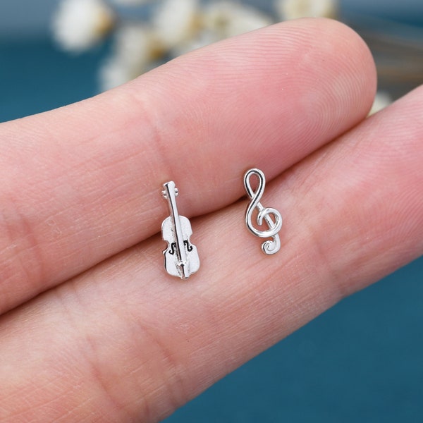 Niet-overeenkomende viool- en muzieknoot-oorknopjes in sterling zilver, asymmetrische viool- en muziekoorbellen