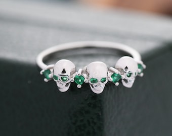 Sterling Silver Triple Skull Ring with Emerald Green CZ, Silver Skull Ring, Tiny Skull Ring, US 5-8, Skeleton Ring