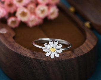 Sterling Silver Daisy Ring, Adjustable Size,  Daisy Flower Ring, Dainty and Delicate