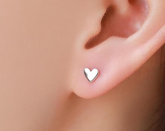 Tiny Heart-stekers in sterlingzilver, zilver, goud of roségoud, sierlijke kleine hartstekers, kleine hartjesstekers