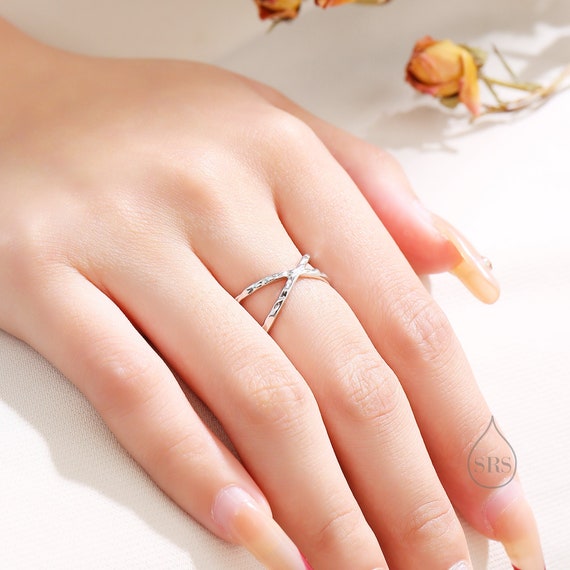 Anillo cruzado plata hotsell