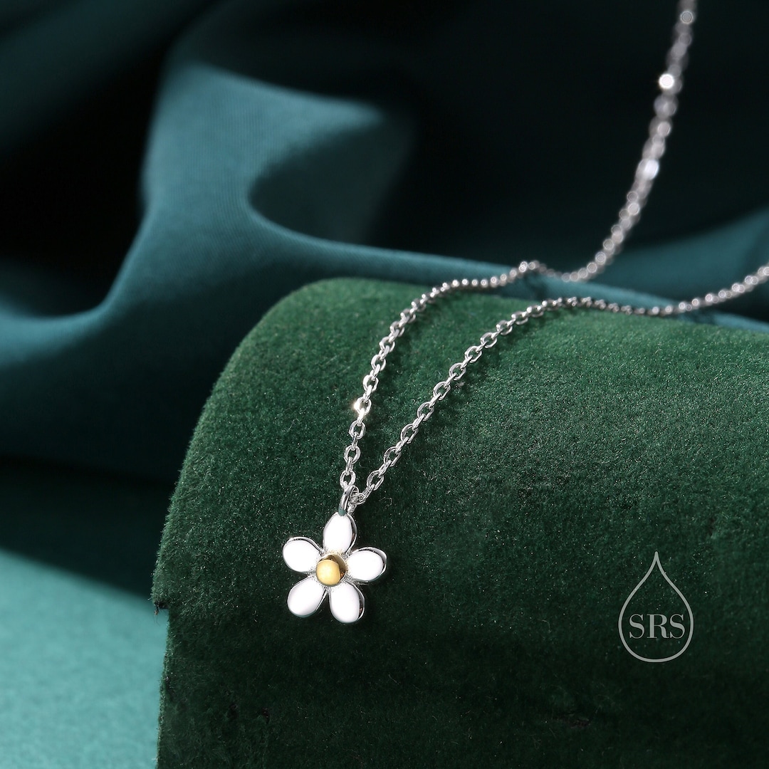 ★VINTAGE HOLLYWOOD★ Flutter Daisy Necklace Silver VH25NNNE Vintage Hollywood] Flutter Daisy Necklace (2 colors