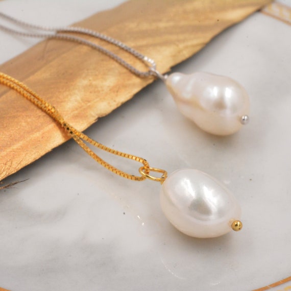 Delicate Genuine Baroque Pearl Pendant 