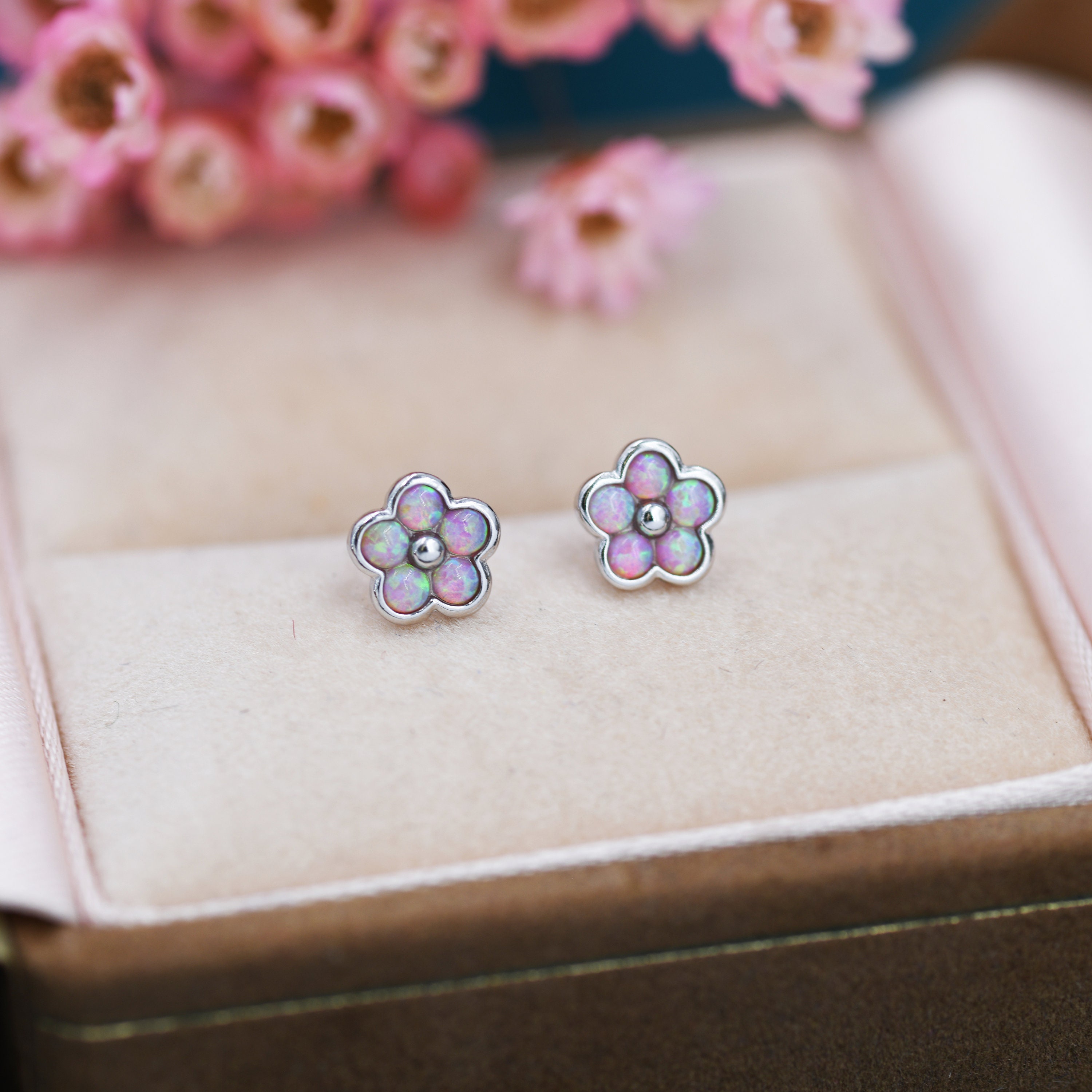 TATIANA☆[SILVER925] Opal Floret Earring Luxury 8.3ct Opal clasp earrings flower design S925 silver
