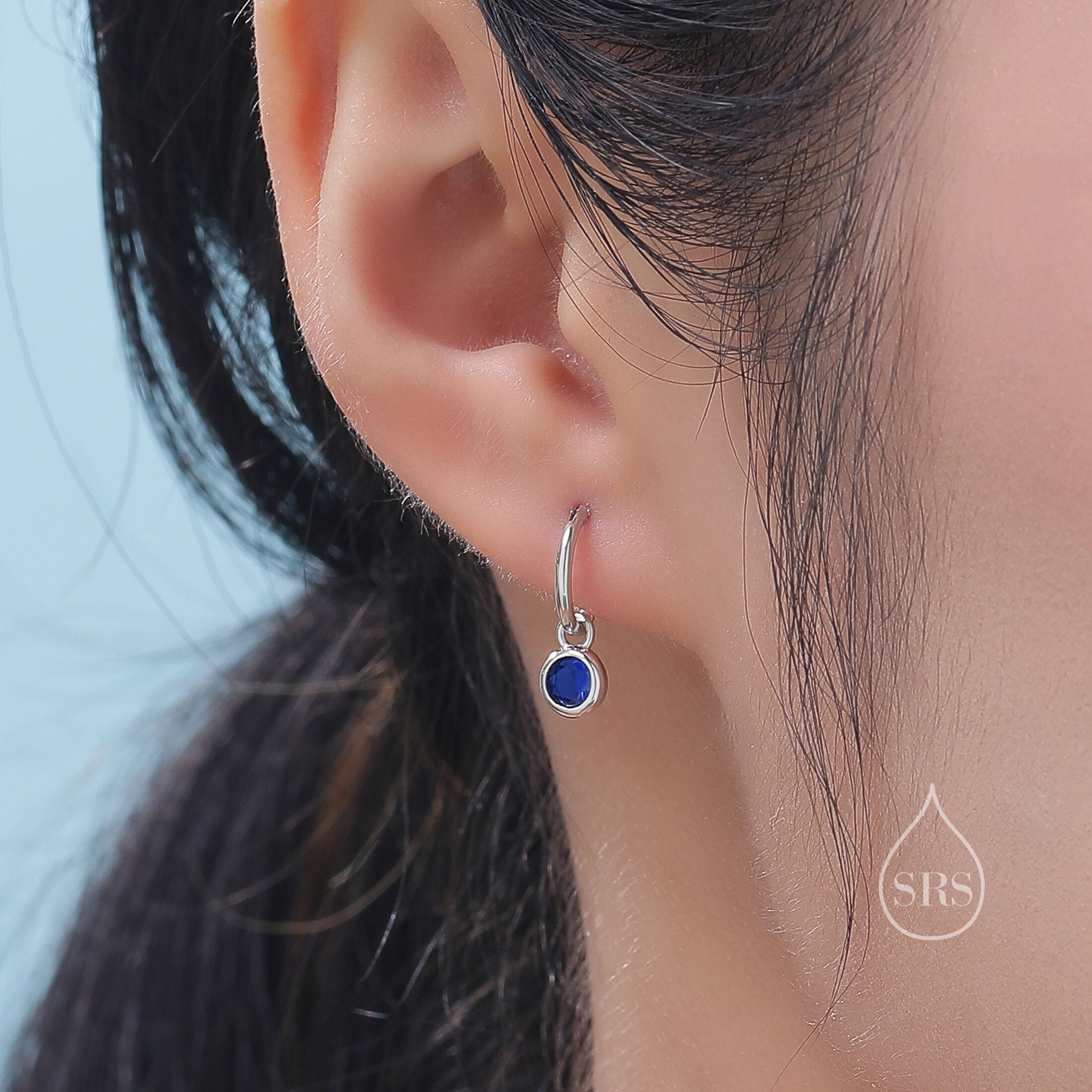 Boucles D'oreilles En Argent Avec Saphir Et Zircons - Neuf Sans Emballage