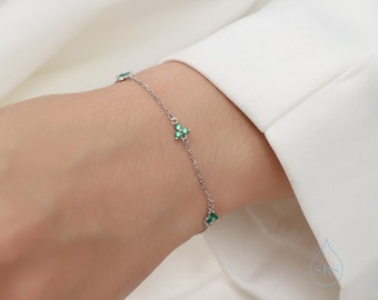 Piccolo braccialetto CZ Trio in argento sterling, argento o oro, piccolo trifoglio verde smeraldo e braccialetto trasparente, braccialetto a tre cristalli CZ