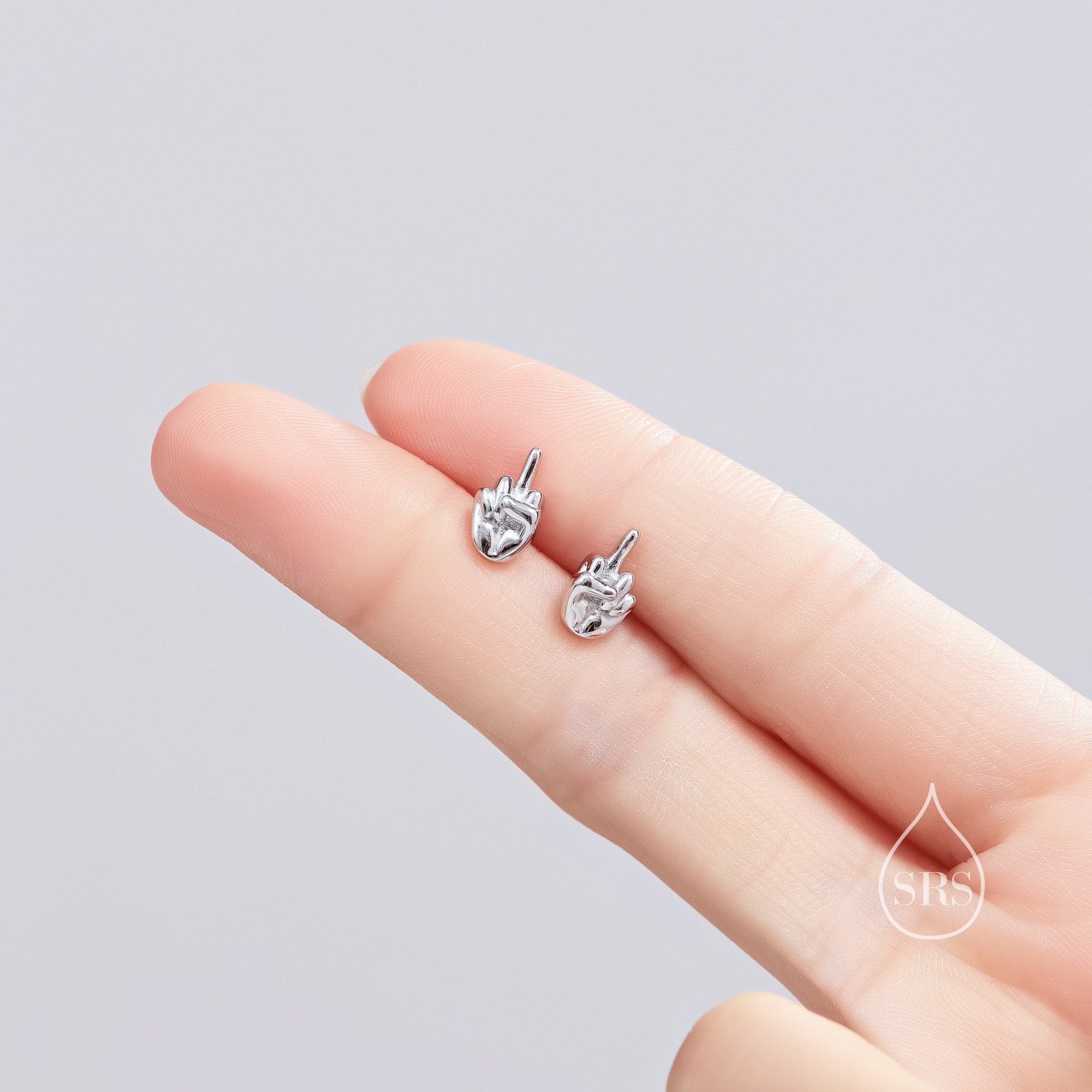 Middle finger store nose ring