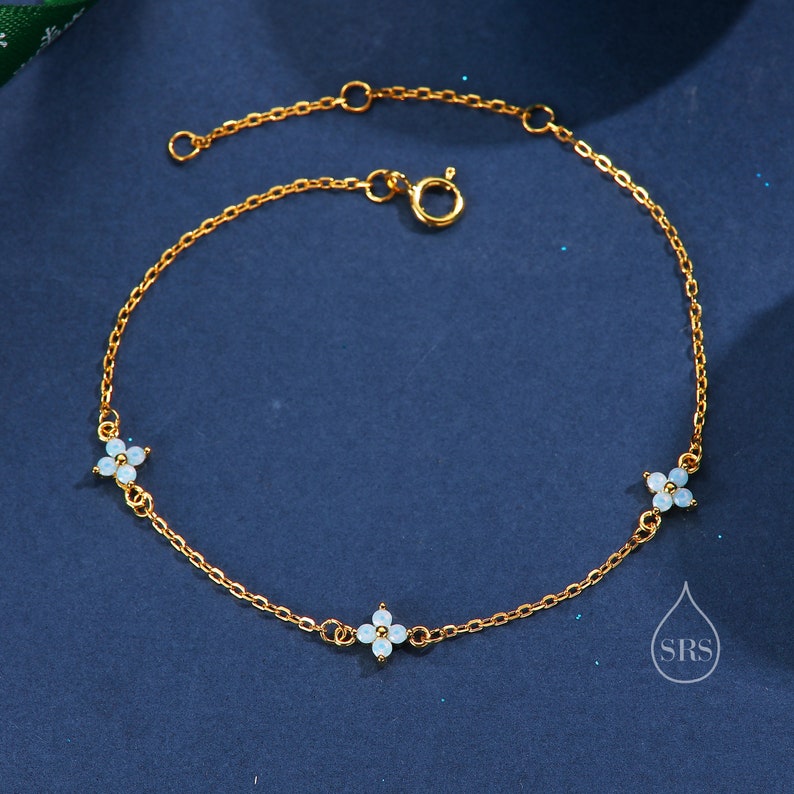 Piccolo braccialetto di fiori di ortensia CZ in argento sterling, argento o oro, disponibile in 4 colori, argento o oro, braccialetto di fiori di CZ immagine 2