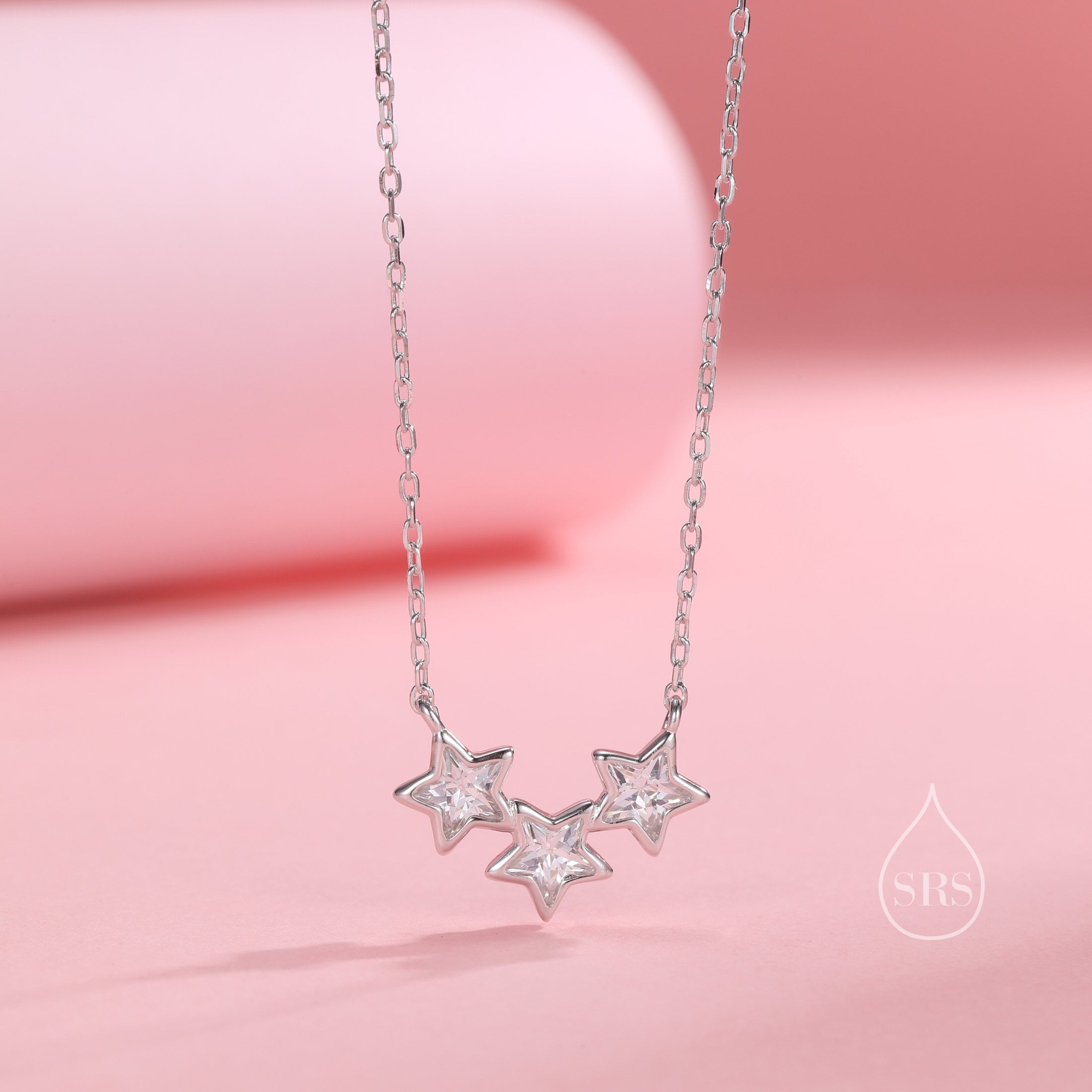 ネックレス・ペンダント JLORIA THREE STARS PENDANT Silver 925 Clear CZ Triple Star Pendant Necklace in Sterling Silver