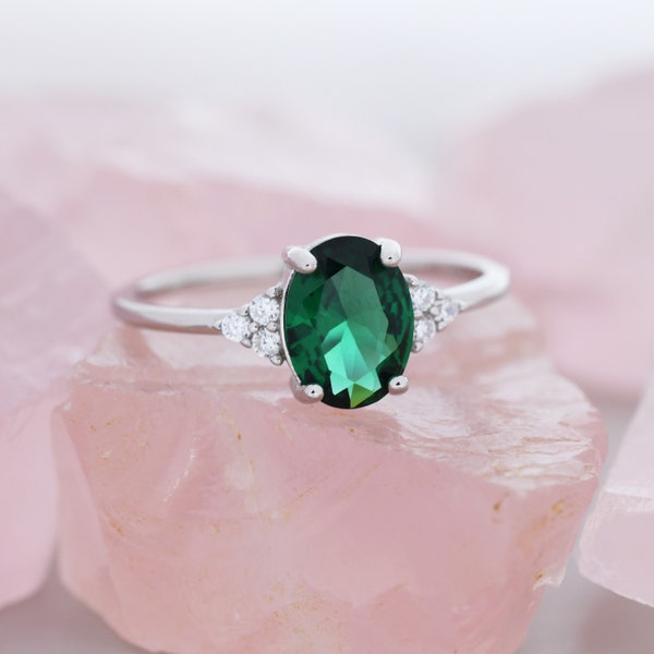 Emerald Green CZ Oval Ring in Sterling Silver, Simulated Emerald Ring, Three CZ,  May Birthstone, Vintage Inspired Design, US 5 - 8