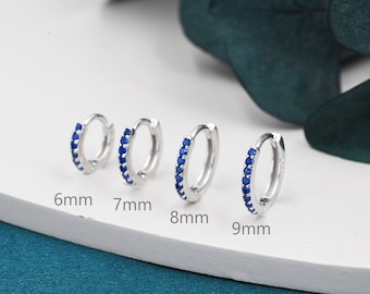 Sapphire Blue CZ Huggie Hoops en argent sterling, argent ou or, boucles d’oreilles cerceau de diamètre intérieur de 6 mm, 7 mm, 8 mm et 9 mm, boucles d’oreilles turquoise