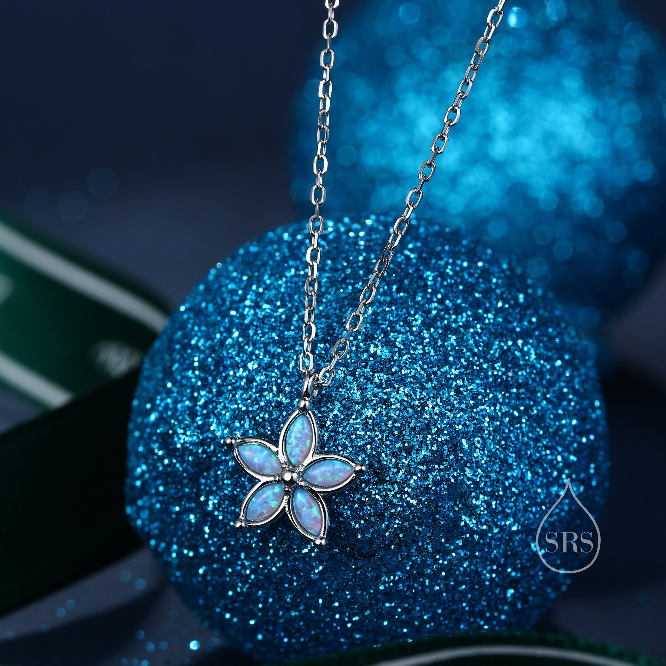 Collana Con Ciondolo Opale Blu E Fiore Rosa – Argento Sterling 925 – Gioiello Artigianale