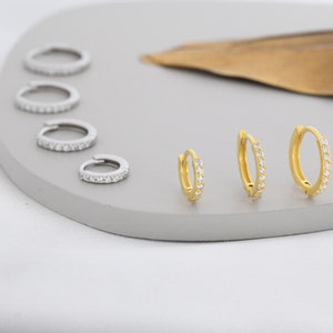 Skinny CZ Huggie Hoops in Sterling Silver, Silver or Gold, Minimalist Hoop Earrings, 6mm, 7mm, 8mm Hoops, cartilage hoops, imagem 3