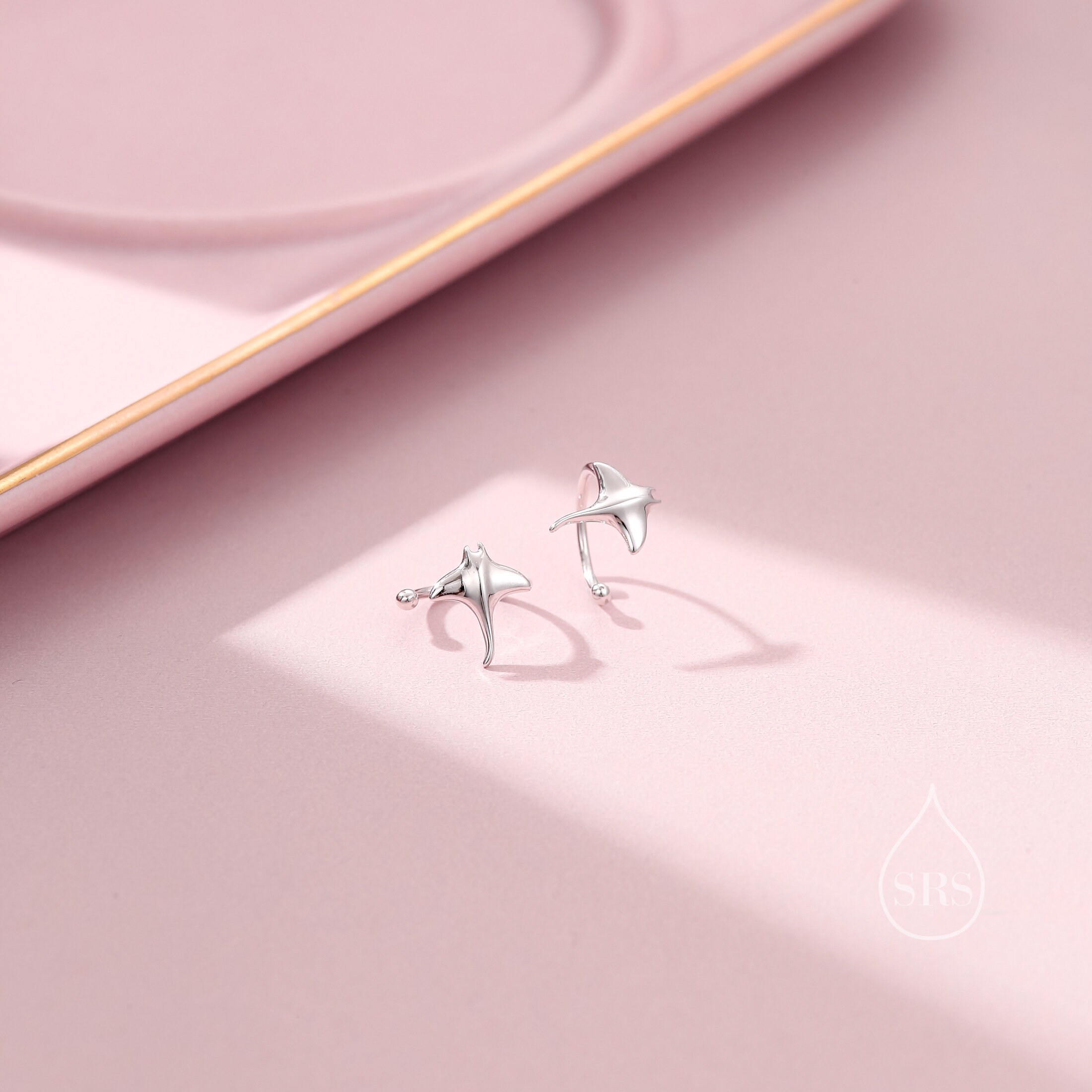 Piercing Free Manta Ray Ear Cuff in Sterling Silver, Silver