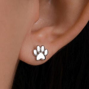 Très petites boucles d'oreilles avec empreinte de patte en argent sterling, argent ou or ou or rose, boucles d'oreilles pour animal de compagnie, boucles d'oreilles pour chien, boucles d'oreilles chat