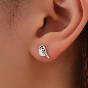 Boucles d'oreilles en argent sterling petit moineau oiseau, boucles d'oreilles argent moineau, boucles d'oreilles mignon moineau