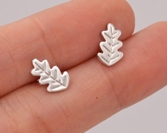 Oak Leaf Stud Earrings in Sterling Silver, Petite Acorn Leaf Earrings, Small Leaf Stud, Nature Inspired