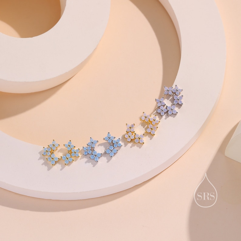 Petits clous d'oreilles CZ bouquet d'hortensias en argent sterling, argent ou or, bleu opale ou rose opale, boucles d'oreilles trois fleurs CZ, grappe CZ image 5