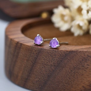 Pendientes de amatista morada natural en plata de ley. Pendientes de piedras semipreciosas de 3 mm y 3 puntas. Pendientes de amatista auténtica.