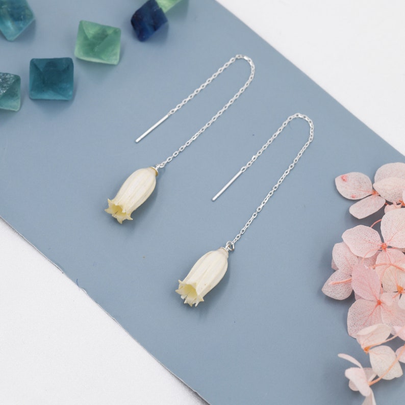 Real Bellflowers Flower Threader Earrings in Sterling Silver, Real Flower Ear Threaders, Resin Flower Jewellery White imagem 2