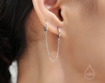 Boucles d'oreilles asymétriques Huggie CZ avec chaîne à maillons, Boucles d'oreilles en chaîne, Créoles liées, Créoles en cristal liées