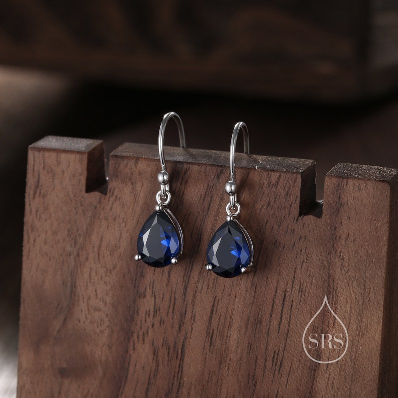 Sapphire Blue Pear Cut CZ Drop Oorbellen in Sterling Zilver, Zilver of Goud, Blauwe Druppel Dangle Oorbellen afbeelding 2