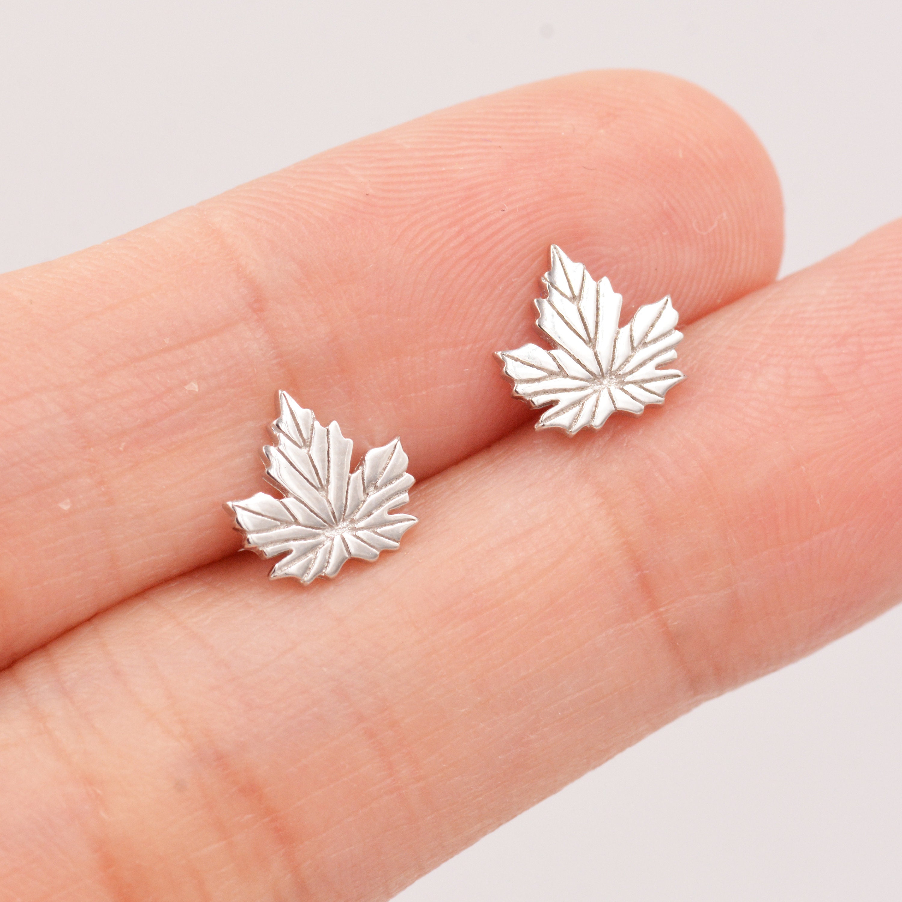 Maple leaf earrings studs Clearance
