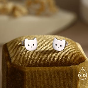 Sterling Silver Super Cute Kitty Cat Stud Earrings, Cat Lady Earrings, Fun and Quirky Animal Lover,  Cat Earrings