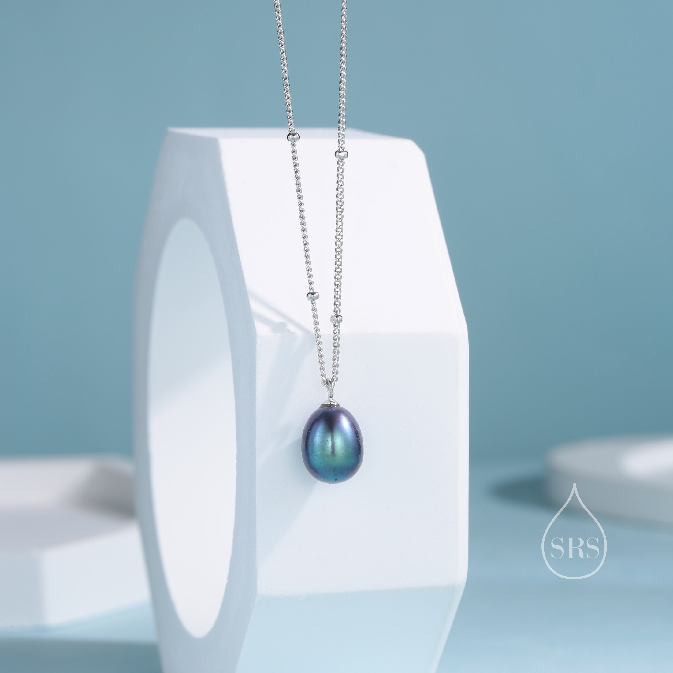Natural Black Pearl Necklace in Sterling Silver With a