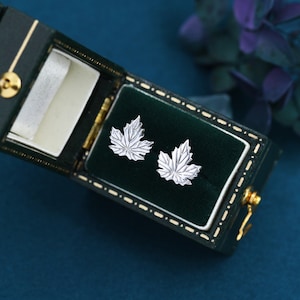 Ahornblatt Ohrstecker in Sterling Silber - Detaillierte Blatt Ohrringe - Natur Inspirierte Blumen Ohrringe - Erhältlich in Gold und Rosegold