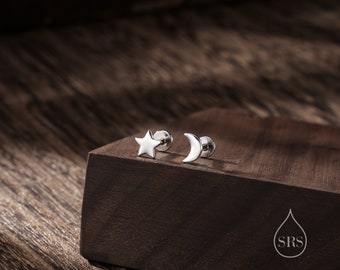 Pendientes de espalda plana de luna y estrella no coincidentes en plata de ley, pendientes asimétricos de estrella y luna, joyería piercing, longitud de poste de 6 mm.