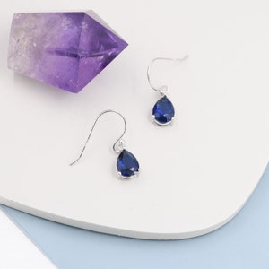 Sapphire Blue Pear Cut CZ Drop Oorbellen in Sterling Zilver, Zilver of Goud, Blauwe Druppel Dangle Oorbellen afbeelding 4